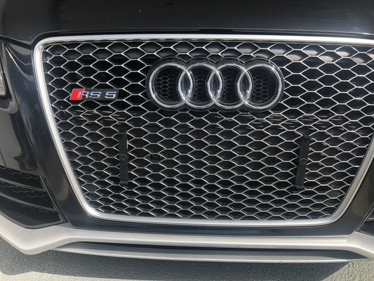 Βαση στηριξεις πινακίδας Audi RS
